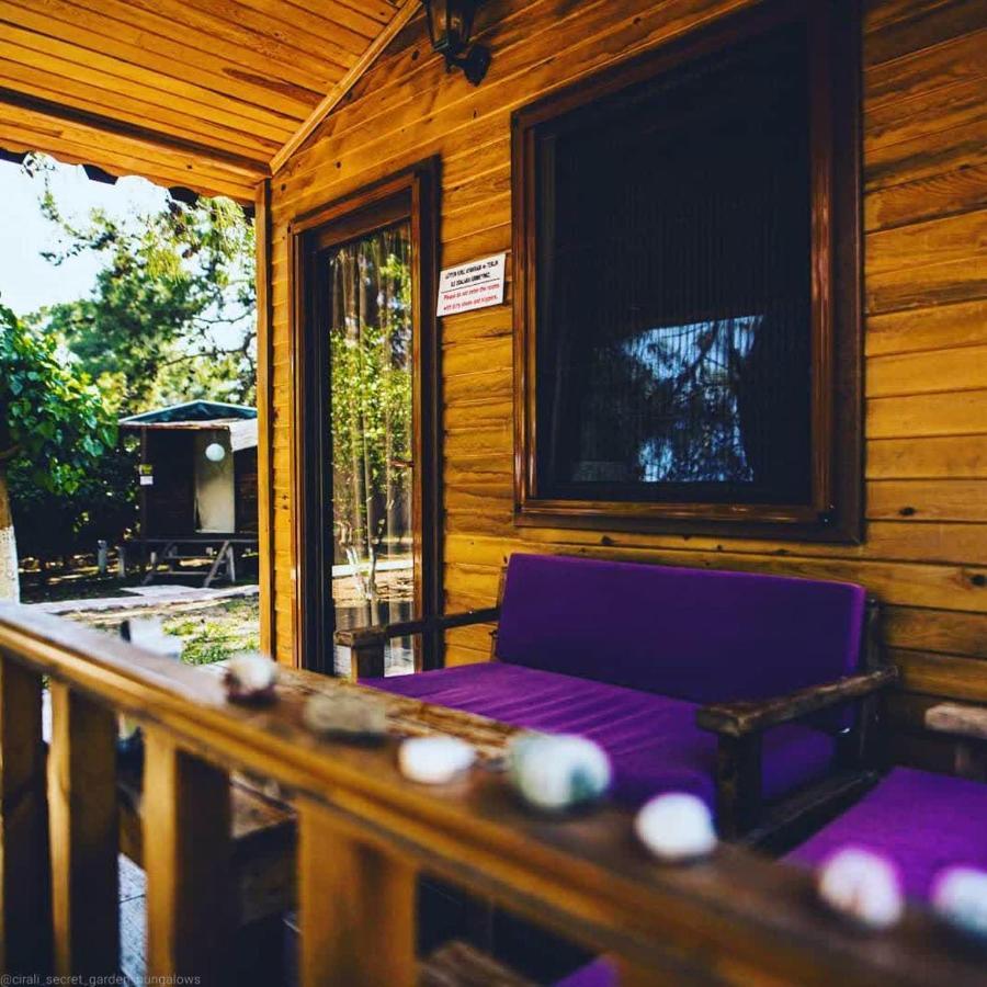 Secret Garden Hotel & Bungalows Чирали Екстер'єр фото